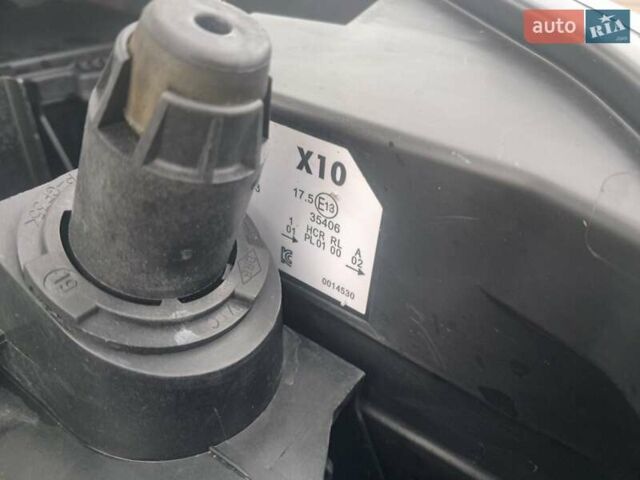 Білий Рено Зое, об'ємом двигуна 0 л та пробігом 12 тис. км за 14800 $, фото 101 на Automoto.ua