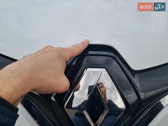 Білий Рено Зое, об'ємом двигуна 0 л та пробігом 12 тис. км за 14800 $, фото 21 на Automoto.ua