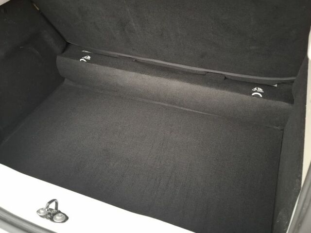 Білий Рено Зое, об'ємом двигуна 1 л та пробігом 61 тис. км за 6600 $, фото 18 на Automoto.ua