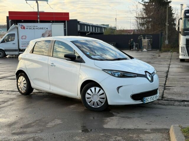 Белый Рено Зое, объемом двигателя 0 л и пробегом 80 тыс. км за 5543 $, фото 1 на Automoto.ua
