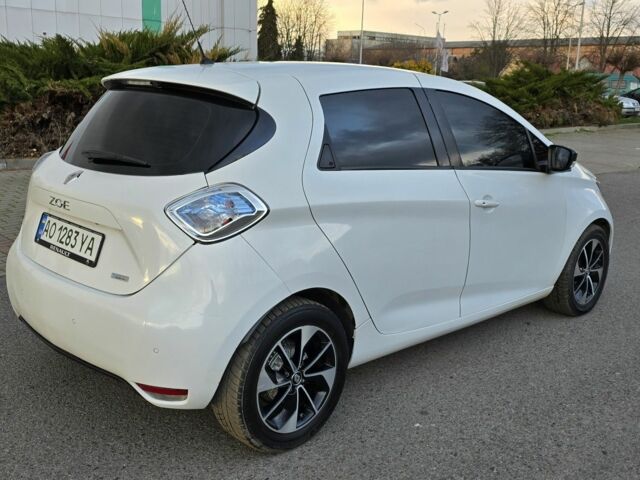 Белый Рено Зое, объемом двигателя 0 л и пробегом 92 тыс. км за 9200 $, фото 3 на Automoto.ua