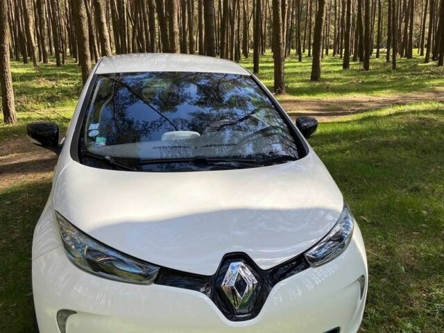 Белый Рено Зое, объемом двигателя 0 л и пробегом 119 тыс. км за 6700 $, фото 9 на Automoto.ua