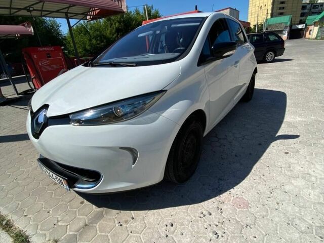 Белый Рено Зое, объемом двигателя 0 л и пробегом 119 тыс. км за 6700 $, фото 20 на Automoto.ua