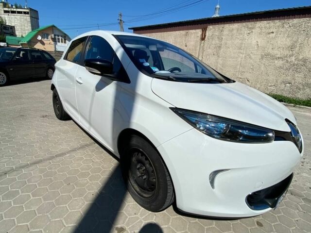 Белый Рено Зое, объемом двигателя 0 л и пробегом 119 тыс. км за 6700 $, фото 18 на Automoto.ua