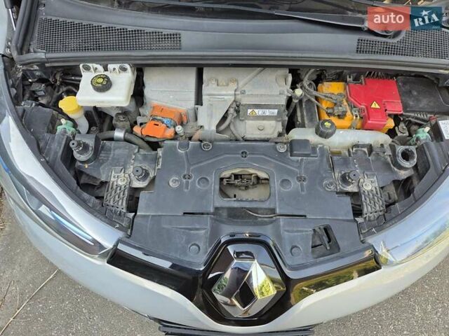 Бежевий Рено Зое, об'ємом двигуна 0 л та пробігом 109 тис. км за 7500 $, фото 9 на Automoto.ua