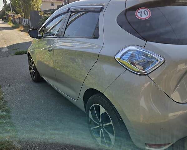 Бежевий Рено Зое, об'ємом двигуна 0 л та пробігом 109 тис. км за 7500 $, фото 6 на Automoto.ua