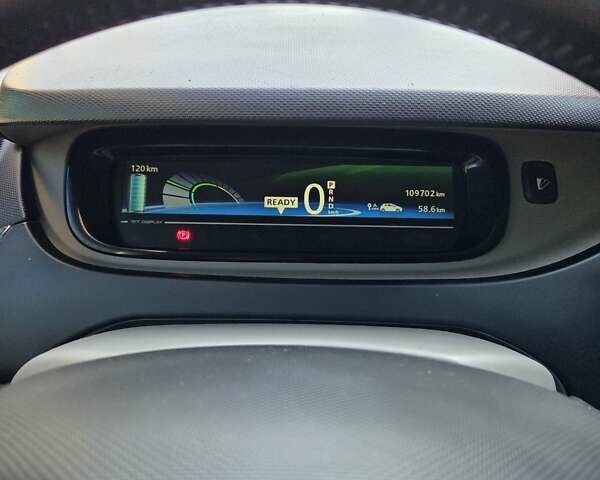 Бежевий Рено Зое, об'ємом двигуна 0 л та пробігом 109 тис. км за 7500 $, фото 8 на Automoto.ua