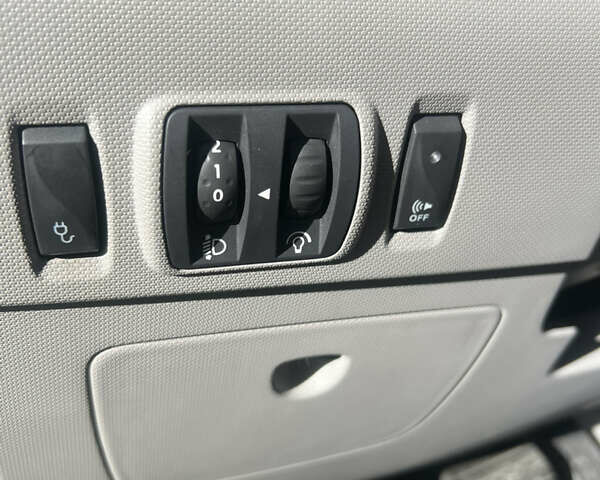 Рено Зое 2015 в Золочев на Automoto.ua Бежевый Рено Зое, объемом двигателя 0 л и пробегом 110 тыс. км за 6799 $, фото 48 на Automoto.ua