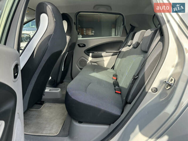 Бежевий Рено Зое, об'ємом двигуна 0 л та пробігом 80 тис. км за 7100 $, фото 14 на Automoto.ua