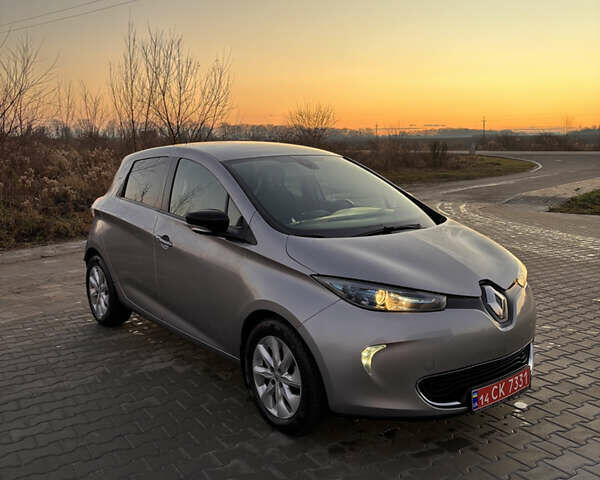 Бежевый Рено Зое, объемом двигателя 0 л и пробегом 77 тыс. км за 7199 $, фото 8 на Automoto.ua