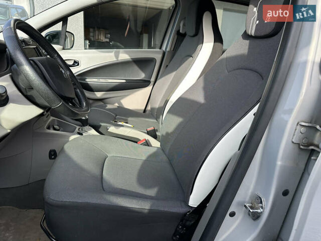 Бежевий Рено Зое, об'ємом двигуна 0 л та пробігом 80 тис. км за 7100 $, фото 6 на Automoto.ua