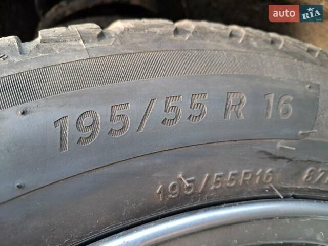 Бежевый Рено Зое, объемом двигателя 0 л и пробегом 70 тыс. км за 12900 $, фото 48 на Automoto.ua