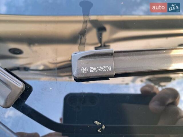 Бежевый Рено Зое, объемом двигателя 0 л и пробегом 70 тыс. км за 12900 $, фото 96 на Automoto.ua