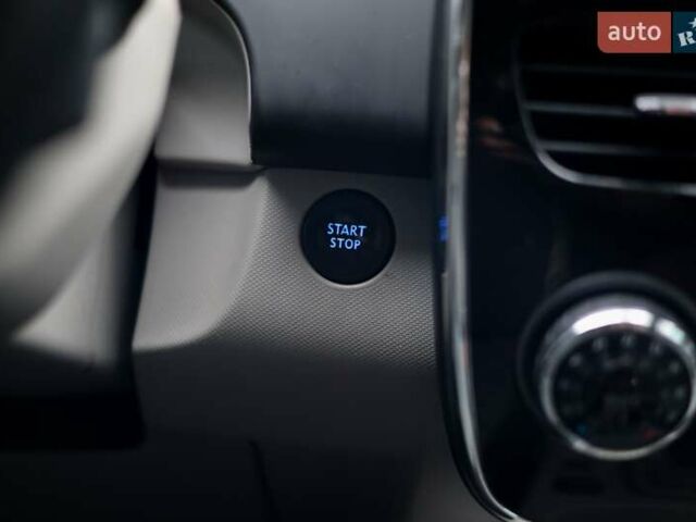 Черный Рено Зое, объемом двигателя 0 л и пробегом 110 тыс. км за 6800 $, фото 29 на Automoto.ua