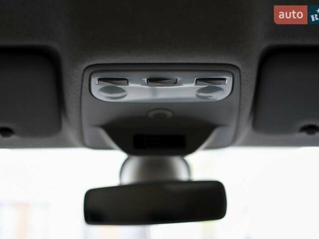 Черный Рено Зое, объемом двигателя 0 л и пробегом 110 тыс. км за 6800 $, фото 27 на Automoto.ua