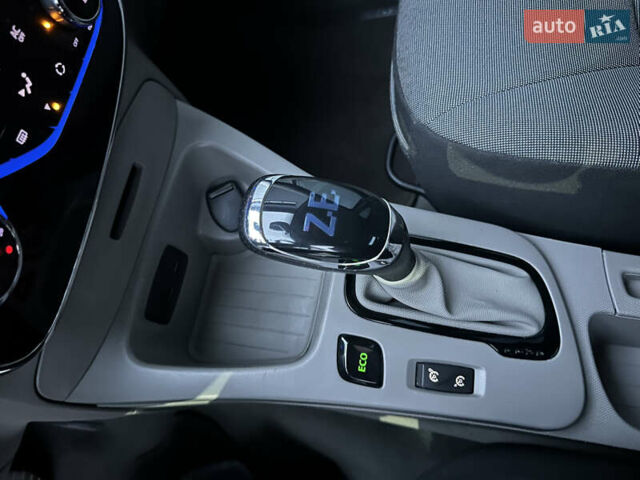 Чорний Рено Зое, об'ємом двигуна 0 л та пробігом 82 тис. км за 6400 $, фото 25 на Automoto.ua