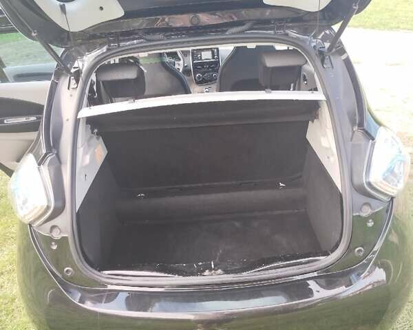 Черный Рено Зое, объемом двигателя 0 л и пробегом 59 тыс. км за 7200 $, фото 30 на Automoto.ua