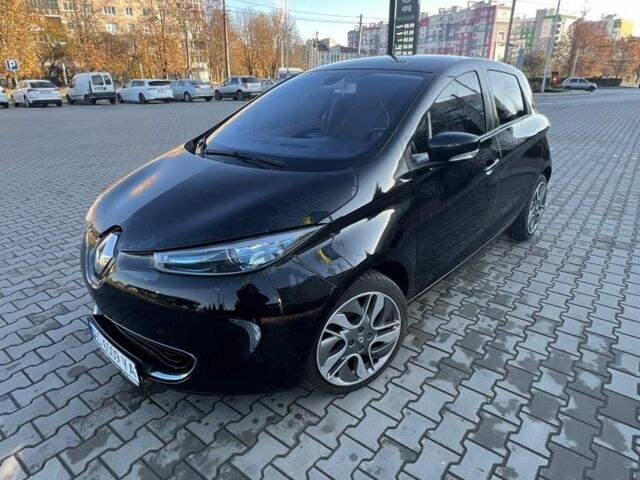 Черный Рено Зое, объемом двигателя 0 л и пробегом 109 тыс. км за 5300 $, фото 3 на Automoto.ua