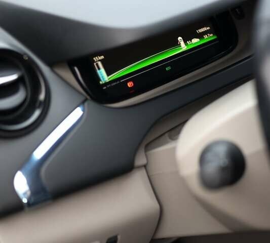 Черный Рено Зое, объемом двигателя 0 л и пробегом 110 тыс. км за 6800 $, фото 14 на Automoto.ua