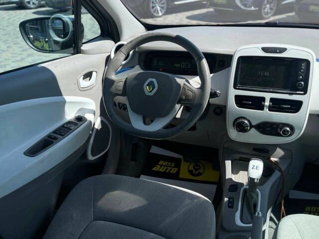 Черный Рено Зое, объемом двигателя 0 л и пробегом 113 тыс. км за 6800 $, фото 18 на Automoto.ua