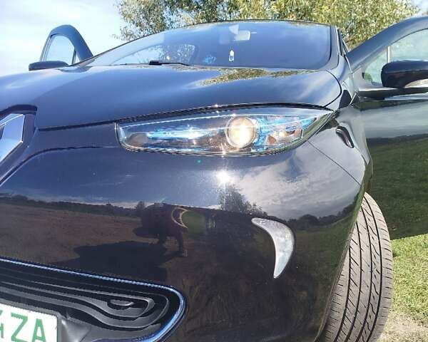 Черный Рено Зое, объемом двигателя 0 л и пробегом 59 тыс. км за 7200 $, фото 34 на Automoto.ua