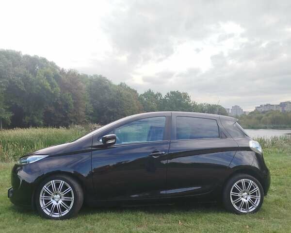 Черный Рено Зое, объемом двигателя 0 л и пробегом 59 тыс. км за 7200 $, фото 6 на Automoto.ua