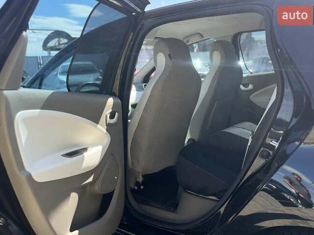 Черный Рено Зое, объемом двигателя 0 л и пробегом 113 тыс. км за 6800 $, фото 25 на Automoto.ua