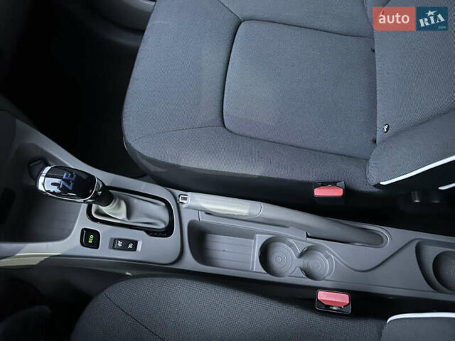 Чорний Рено Зое, об'ємом двигуна 0 л та пробігом 82 тис. км за 6400 $, фото 26 на Automoto.ua