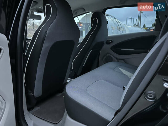 Чорний Рено Зое, об'ємом двигуна 0 л та пробігом 82 тис. км за 6400 $, фото 29 на Automoto.ua
