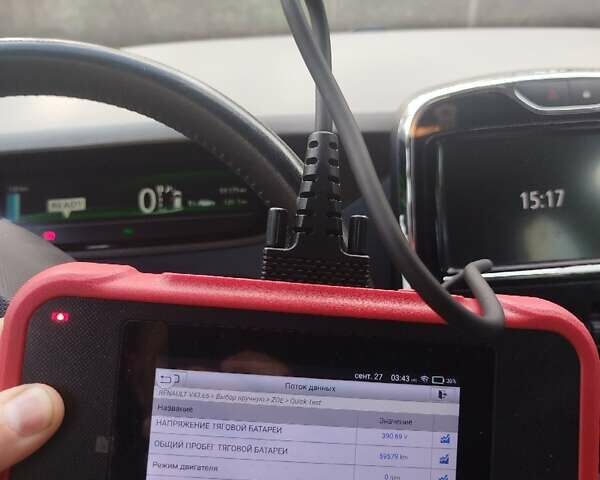 Черный Рено Зое, объемом двигателя 0 л и пробегом 59 тыс. км за 7200 $, фото 39 на Automoto.ua