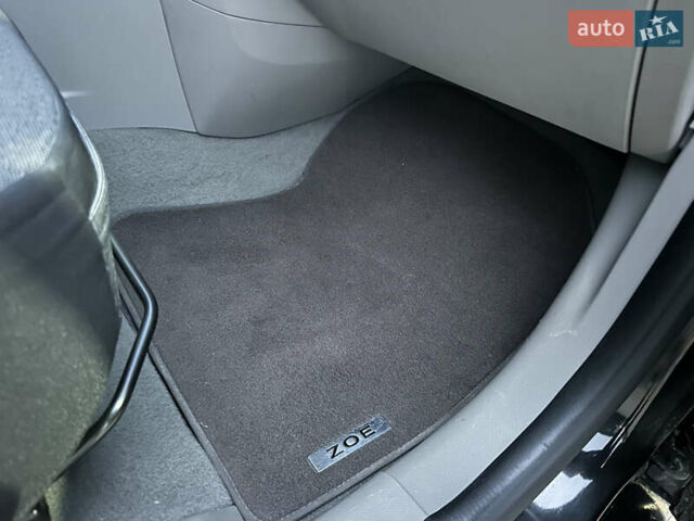 Чорний Рено Зое, об'ємом двигуна 0 л та пробігом 82 тис. км за 6400 $, фото 38 на Automoto.ua