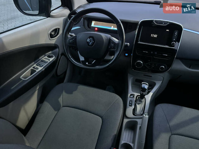 Чорний Рено Зое, об'ємом двигуна 0 л та пробігом 82 тис. км за 6400 $, фото 35 на Automoto.ua