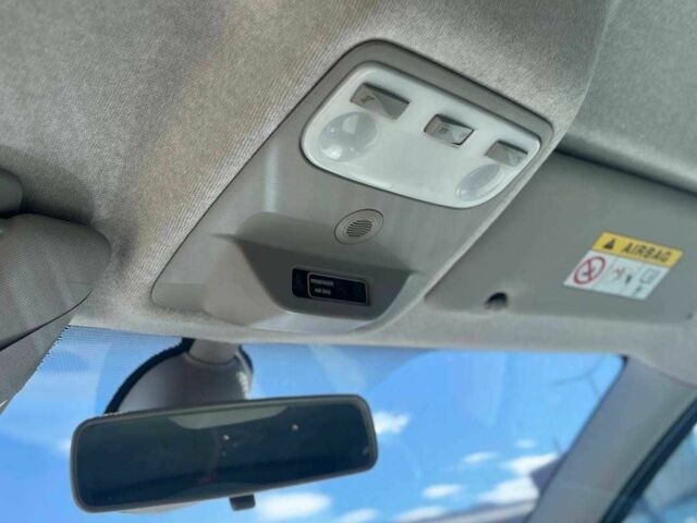 Черный Рено Зое, объемом двигателя 0 л и пробегом 113 тыс. км за 6800 $, фото 21 на Automoto.ua