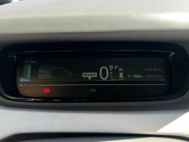 Черный Рено Зое, объемом двигателя 0 л и пробегом 113 тыс. км за 6800 $, фото 11 на Automoto.ua