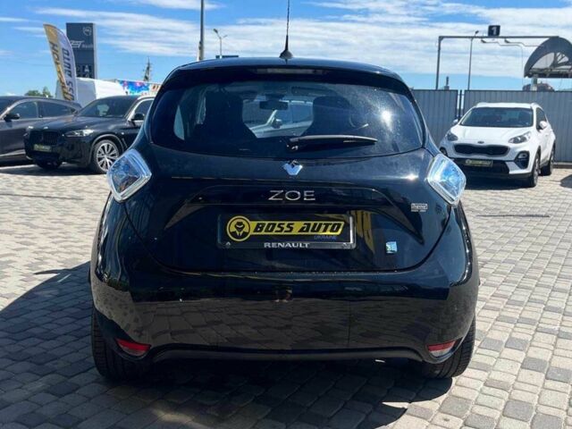 Черный Рено Зое, объемом двигателя 0 л и пробегом 113 тыс. км за 6800 $, фото 5 на Automoto.ua