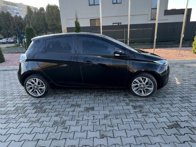 Черный Рено Зое, объемом двигателя 0 л и пробегом 109 тыс. км за 5300 $, фото 4 на Automoto.ua