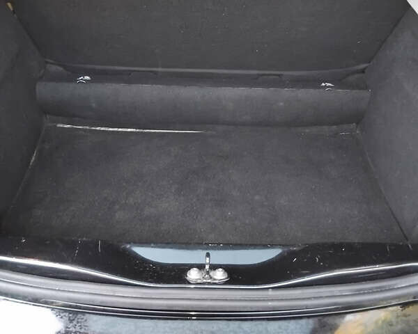 Черный Рено Зое, объемом двигателя 0 л и пробегом 97 тыс. км за 6500 $, фото 7 на Automoto.ua