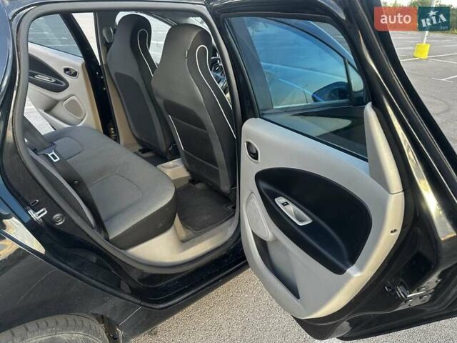 Черный Рено Зое, объемом двигателя 0 л и пробегом 120 тыс. км за 7200 $, фото 13 на Automoto.ua