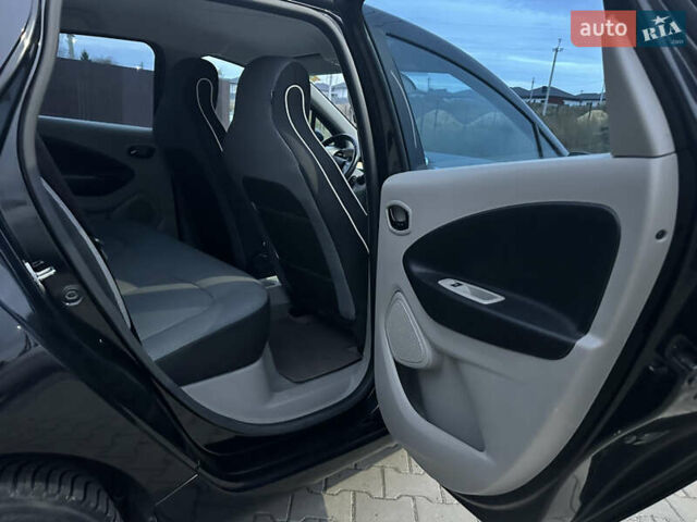Чорний Рено Зое, об'ємом двигуна 0 л та пробігом 82 тис. км за 6400 $, фото 32 на Automoto.ua