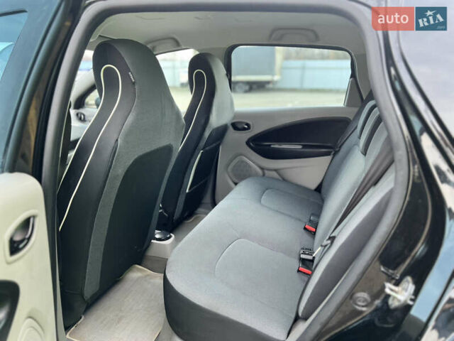 Черный Рено Зое, объемом двигателя 0 л и пробегом 53 тыс. км за 6500 $, фото 39 на Automoto.ua