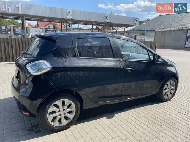 Черный Рено Зое, объемом двигателя 0 л и пробегом 120 тыс. км за 6500 $, фото 4 на Automoto.ua