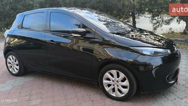 Черный Рено Зое, объемом двигателя 0 л и пробегом 64 тыс. км за 7350 $, фото 6 на Automoto.ua