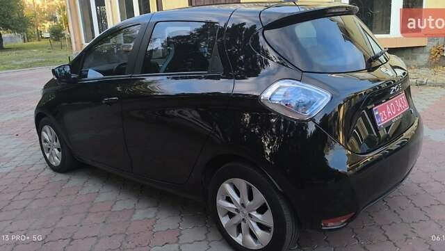 Черный Рено Зое, объемом двигателя 0 л и пробегом 64 тыс. км за 7350 $, фото 14 на Automoto.ua