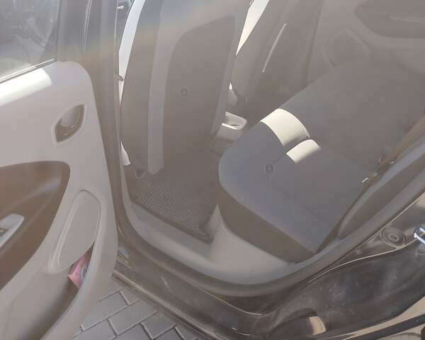 Черный Рено Зое, объемом двигателя 0 л и пробегом 68 тыс. км за 7350 $, фото 7 на Automoto.ua