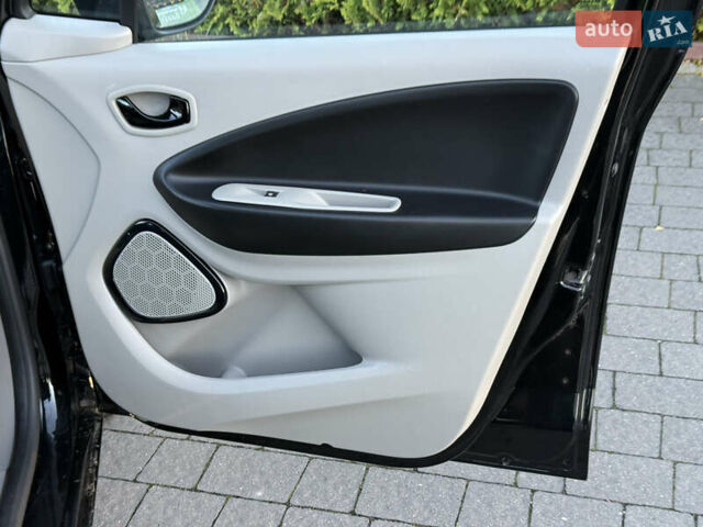 Рено Зое 2014 в Стрые на Automoto.ua Черный Рено Зое, объемом двигателя 0 л и пробегом 78 тыс. км за 6999 $, фото 31 на Automoto.ua