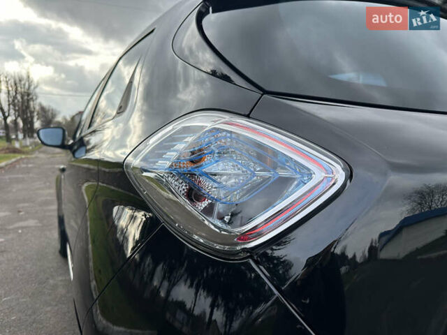 Черный Рено Зое, объемом двигателя 0 л и пробегом 56 тыс. км за 6350 $, фото 18 на Automoto.ua