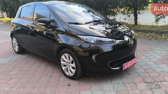 Черный Рено Зое, объемом двигателя 0 л и пробегом 64 тыс. км за 7350 $, фото 5 на Automoto.ua