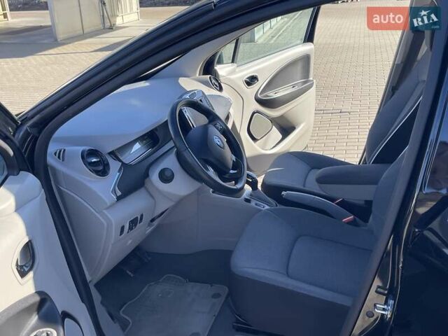 Рено Зое 2014 в Ровно на Automoto.ua Черный Рено Зое, объемом двигателя 0 л и пробегом 75 тыс. км за 6500 $, фото 15 на Automoto.ua