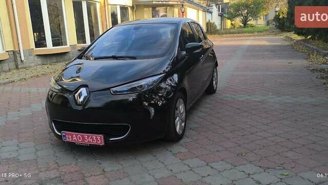 Черный Рено Зое, объемом двигателя 0 л и пробегом 64 тыс. км за 7350 $, фото 1 на Automoto.ua