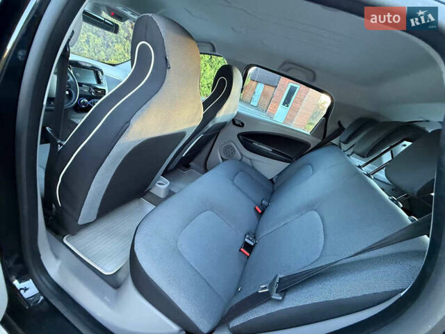 Чорний Рено Зое, об'ємом двигуна 0 л та пробігом 78 тис. км за 6999 $, фото 41 на Automoto.ua